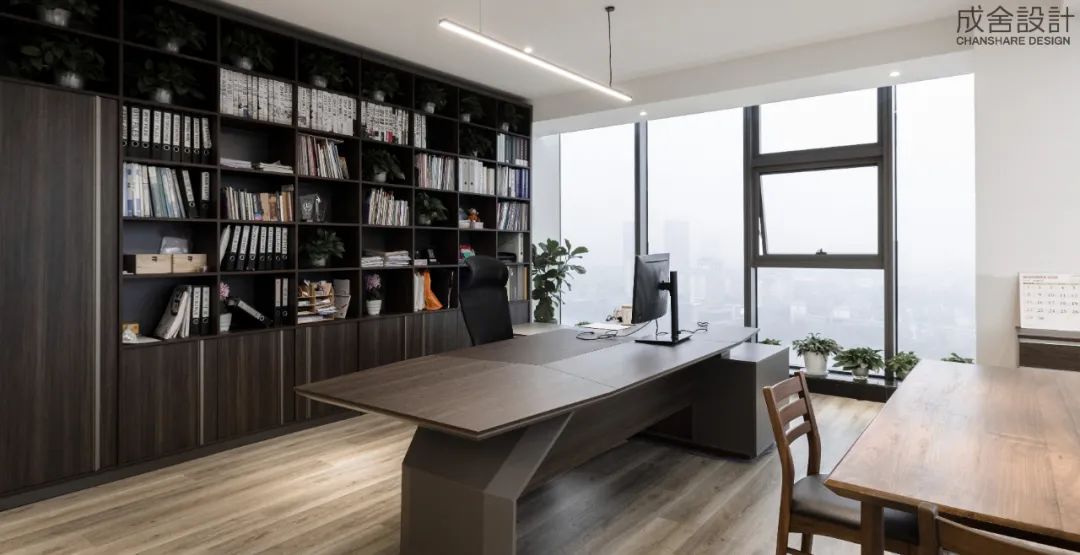 總經(jīng)理室-常州辦公樓室內(nèi)裝修 總經(jīng)理室-常州辦公樓室內(nèi)裝修